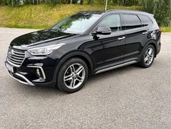 Svart Begagnad 2017 Hyundai Grand Santa Fe SUV | 243 000 kr