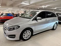 Silver (polar silver metallic) Begagnad 2016 Mercedes B180 Minibuss | 159 901 kr (Marknadspris)