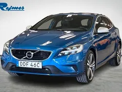 Blå Begagnad 2019 Volvo V40 R-Design Kombi | 198 800 kr (Marknadspris)