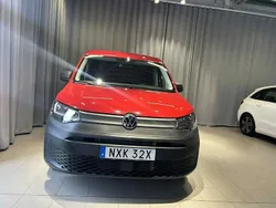 Röd Begagnad 2025 VW Caddy Maxi Minibuss | 369 000 kr (Lite dyr)