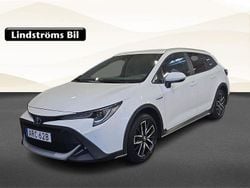 Vit Begagnad 2021 Toyota Corolla Kombi | 289 900 kr (Marknadspris)