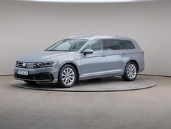 Grå Begagnad 2022 VW Passat GTE Kombi | 255 000 kr (Marknadspris)