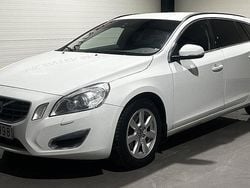 Vit Begagnad 2012 Volvo V60 Momentum Kombi | 59 900 kr (Bra pris)