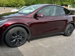 Röd Begagnad 2025 Tesla Model Y Long Range SUV | 509 000 kr (Superpris)