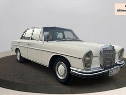 Vit Begagnad 1966 Mercedes W108 Sedan | 125 000 kr