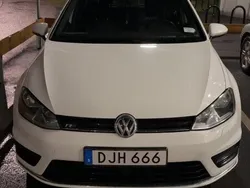Vit Begagnad 2017 VW Golf VII R-line Halvkombi | 150 000 kr (Bra pris)