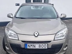 Brun Begagnad 2010 Renault Mégane III Halvkombi | 49 900 kr (Marknadspris)