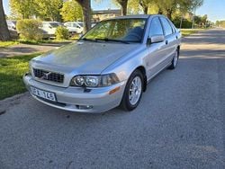 Grå Begagnad 2004 Volvo S40 Sedan | 21 500 kr (Marknadspris)