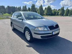 Grå Begagnad 2006 Skoda Octavia Kombi | 35 000 kr (Marknadspris)