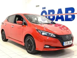 Röd Begagnad 2022 Nissan Leaf N-Connecta Halvkombi | 279 900 kr (Dyr)