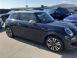 Svart Begagnad 2023 Mini Cooper SE Halvkombi | 235 000 kr (Marknadspris)
