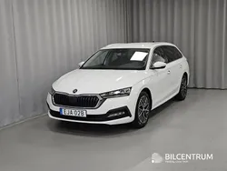 Vit Begagnad 2023 Skoda Octavia Ambition Kombi | 254 900 kr (Marknadspris)