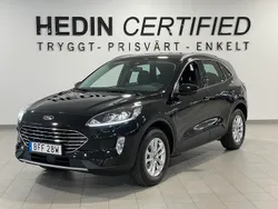 Svart (black) Begagnad 2022 Ford Kuga Titanium SUV | 259 900 kr (Marknadspris)