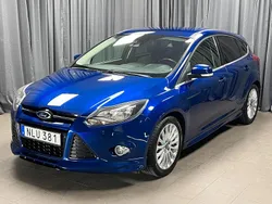 Blå Begagnad 2014 Ford Focus Titanium Halvkombi | 69 900 kr (Marknadspris)