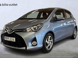 Blå Begagnad 2016 Toyota Yaris Hybrid Halvkombi | 149 900 kr (Bra pris)