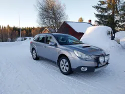 Silver Begagnad 2011 Subaru Outback SUV | 15 000 kr