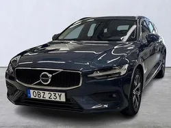 Mörkblå Begagnad 2023 Volvo V60 Core Kombi | 339 900 kr (Bra pris)