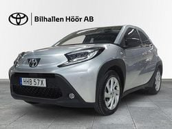 Silver Begagnad 2022 Toyota Aygo X Comfort SUV | 179 900 kr (Marknadspris)
