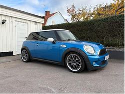 Blå Begagnad 2007 Mini Cooper S Halvkombi | 65 000 kr (Marknadspris)