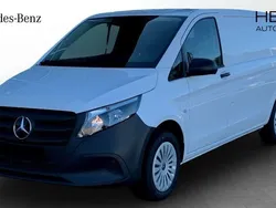 Vit (white) Ny 2024 Mercedes Vito Minibuss | 536 250 kr (Lite dyr)