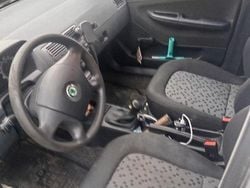 Silver Begagnad 2005 Skoda Fabia Kombi | 13 990 kr (Marknadspris)