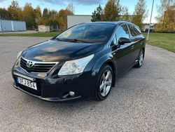Svart Begagnad 2009 Toyota Avensis Premium Kombi | 70 000 kr