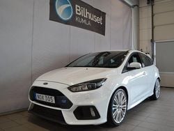 Vit Begagnad 2016 Ford Focus RS Halvkombi | 289 000 kr