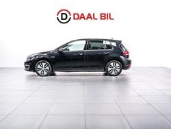 Svart Begagnad 2020 VW e-Golf Halvkombi | 154 700 kr (Marknadspris)