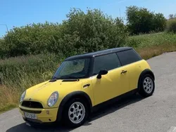 Gul Begagnad 2003 Mini Cooper Halvkombi | 39 000 kr (Superpris)