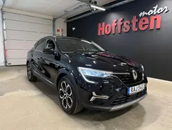Svart Begagnad 2022 Renault Arkana SUV | 229 900 kr (Marknadspris)