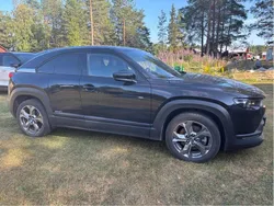 Svart Begagnad 2021 Mazda MX30 SUV | 159 000 kr (Lite dyr)