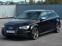 Svart Begagnad 2016 Audi S3 Comfort Halvkombi | 209 900 kr