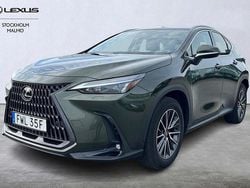 Grön Begagnad 2023 Lexus NX350h Business Edition SUV | 479 000 kr (Marknadspris)