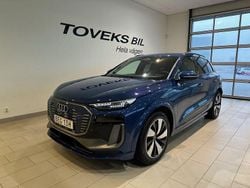 Blå Begagnad 2024 Audi Q6 e-tron S-Line SUV | 755 000 kr (Bra pris)