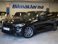 Svart Begagnad 2022 BMW 330e Shadowline Sedan | 389 900 kr (Marknadspris)