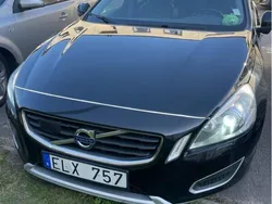 Svart Begagnad 2011 Volvo V60 Summum Kombi | 120 000 kr (Lite dyr)