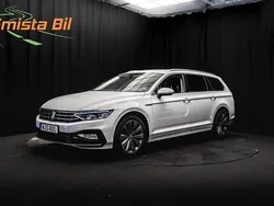 Vit Begagnad 2022 VW Passat R-line Kombi | 299 700 kr (Marknadspris)