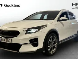 Vit (white) Begagnad 2022 Kia XCeed Advance SUV | 249 900 kr (Marknadspris)
