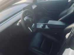 Vit Begagnad 2021 Tesla Model 3 Standard Range Plus Sedan | 189 000 kr (Bra pris)