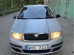 Silver Begagnad 2005 Skoda Fabia Halvkombi | 17 500 kr (Marknadspris)