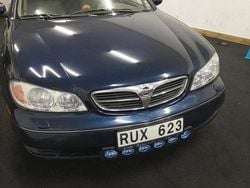 Blå Begagnad 2000 Nissan Maxima Sedan | 29 000 kr