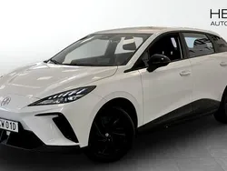 Vit (white) Begagnad 2023 MG MG4 EV Halvkombi | 269 900 kr (Marknadspris)