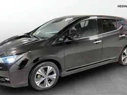 Svart Begagnad 2021 Nissan Leaf Tekna Halvkombi | 199 900 kr (Marknadspris)