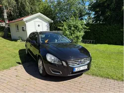 Svart Begagnad 2013 Volvo V60 Summum Kombi | 59 500 kr (Superpris)