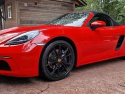 Röd Begagnad 2017 Porsche 718 Boxster Sport Cab | 599 000 kr (Marknadspris)