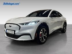 Vit Begagnad 2022 Ford Mustang Mach-E SUV | 389 000 kr (Marknadspris)