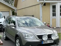 Brun Begagnad 2012 Skoda Octavia Scout Kombi | 56 000 kr (Marknadspris)