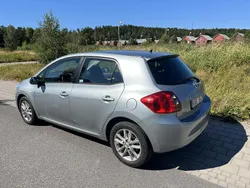 Grå Begagnad 2009 Toyota Auris Halvkombi | 24 000 kr (Marknadspris)
