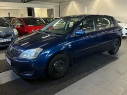 Mörkblå Begagnad 2003 Toyota Corolla Halvkombi | 34 800 kr (Marknadspris)