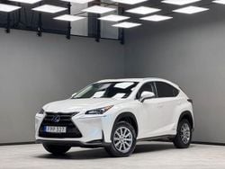 Vit Begagnad 2017 Lexus NX300h SUV | 229 900 kr (Marknadspris)